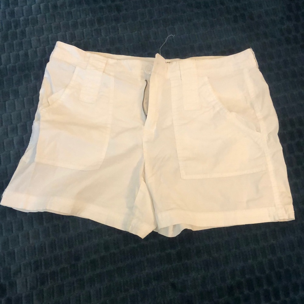 Alpine Design, white shorts, great condition